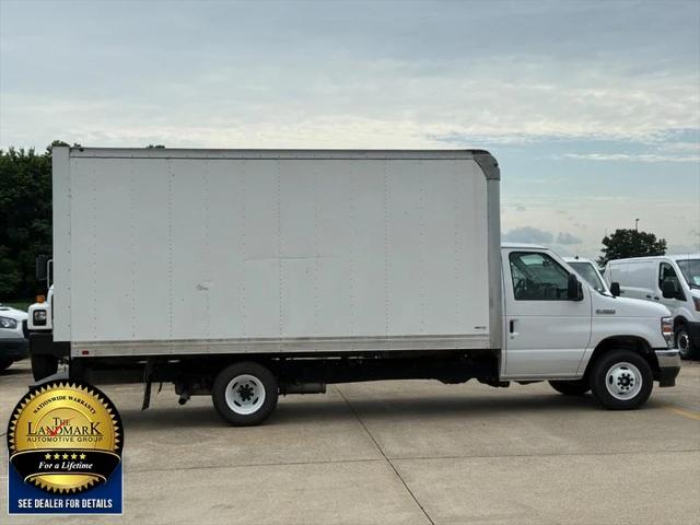 2022 Ford E-350 Cutaway E-350 DRW 138 WB