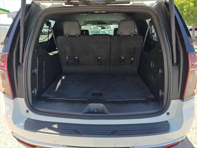 2023 Chevrolet Suburban 2WD LT