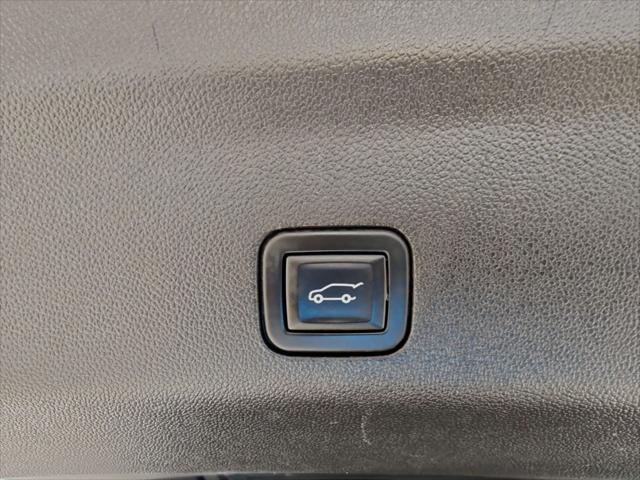 2023 Chevrolet Suburban 2WD LT
