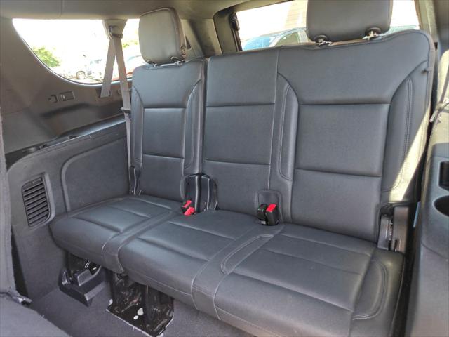 2023 Chevrolet Suburban 2WD LT