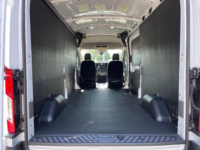 2025 Ford Transit Cargo Van Base