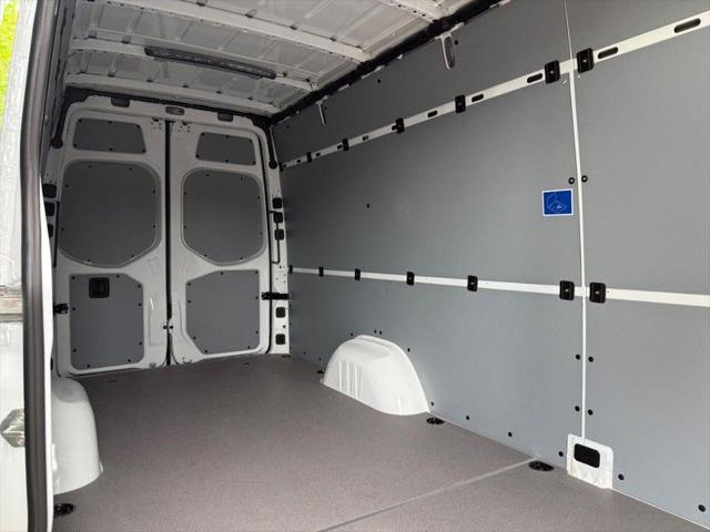 2025 Mercedes-Benz Sprinter 2500 High Roof 4-Cyl Diesel HO