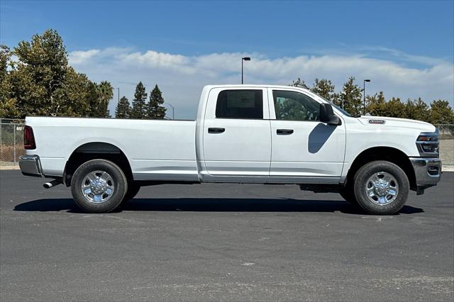 2025 RAM Ram 3500 RAM 3500 TRADESMAN CREW CAB 4X4 8 BOX