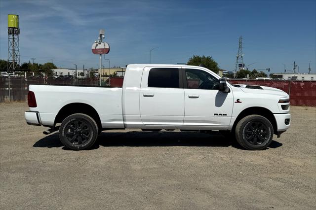 2025 RAM Ram 3500 RAM 3500 LARAMIE MEGA CAB 4X4 64 BOX