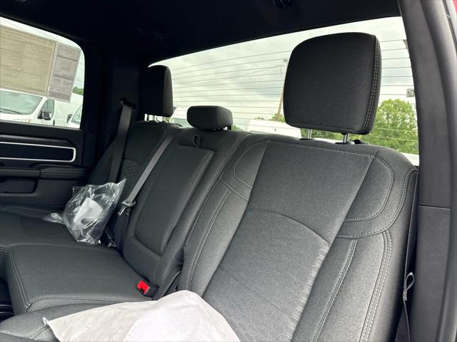 2025 Ram 2500 Big Horn Crew Cab 4x2 64 Box