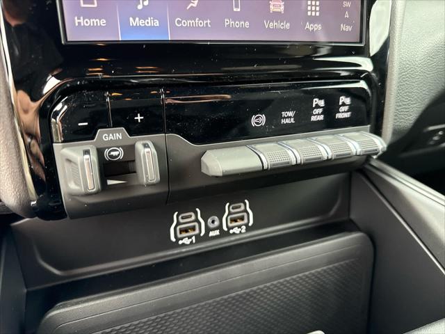 2025 Ram 2500 Big Horn Crew Cab 4x2 64 Box