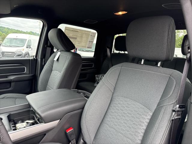 2025 Ram 2500 Big Horn Crew Cab 4x2 64 Box
