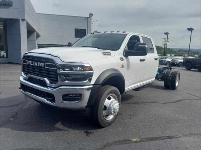 2025 RAM Ram 5500 Chassis Cab RAM 5500 TRADESMAN CHASSIS CREW CAB 4X4 84 CA