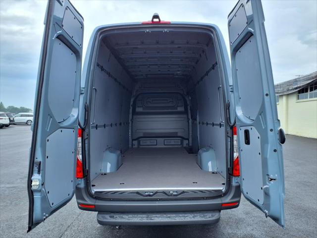 2025 Mercedes-Benz Sprinter 2500 High Roof 4-Cyl Diesel HO