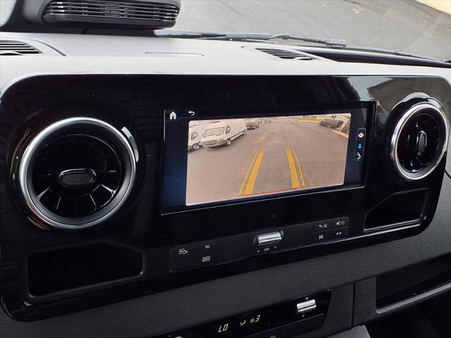 2025 Mercedes-Benz Sprinter 2500 High Roof 4-Cyl Diesel HO