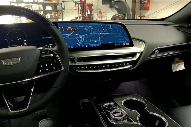 2025 Cadillac iQ Sport w/1SJ