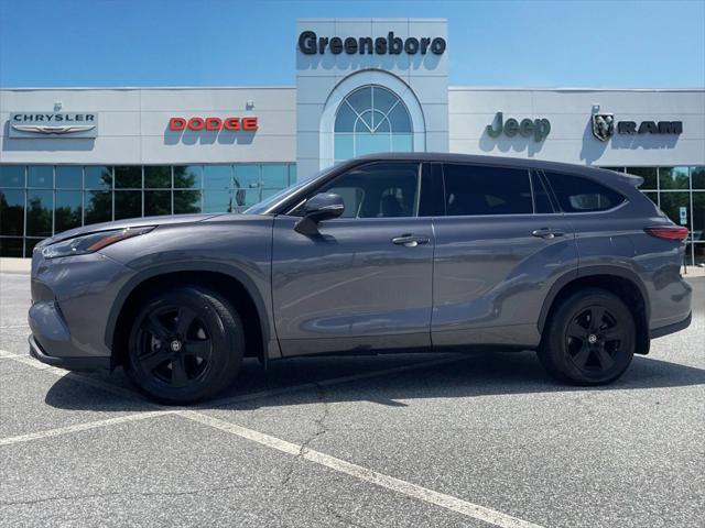 2022 Toyota Highlander LE