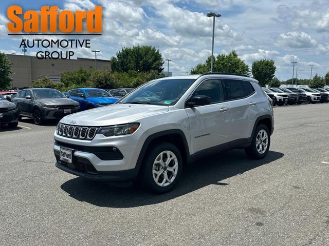 2025 Jeep Compass COMPASS LATITUDE 4X4