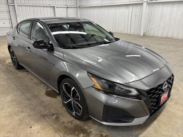 2023 Nissan Altima SR FWD