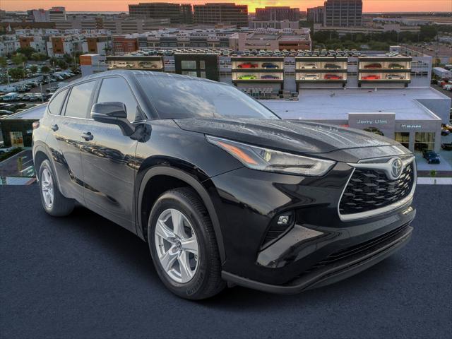 2024 Toyota Highlander LE