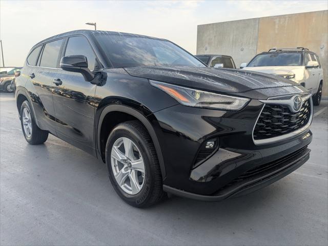 2024 Toyota Highlander LE