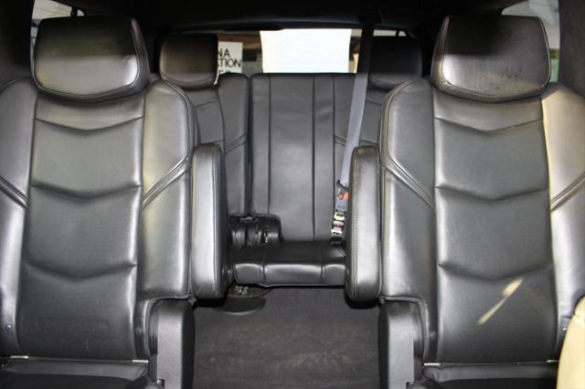 2016 Cadillac Escalade Platinum