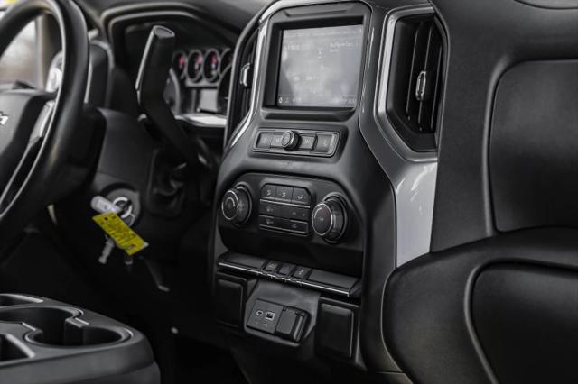 2021 Chevrolet Silverado 1500 4WD Crew Cab Short Bed Custom