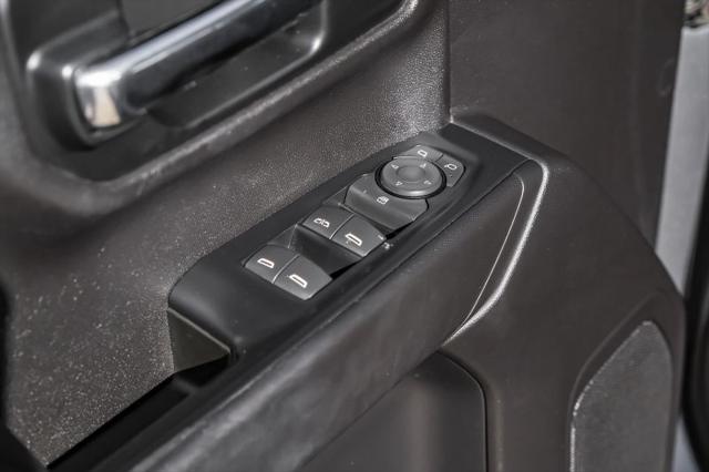 2021 Chevrolet Silverado 1500 4WD Crew Cab Short Bed Custom