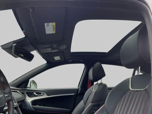 2023 Genesis G70 2.0T RWD