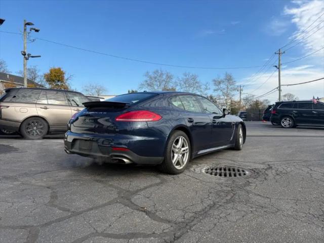 2015 Porsche Panamera 4