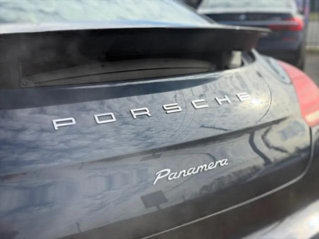 2015 Porsche Panamera 4