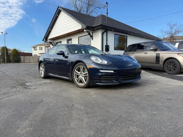 2015 Porsche Panamera 4