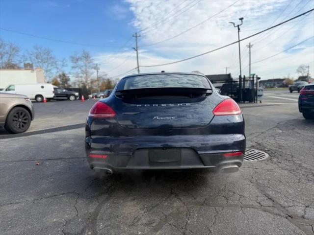 2015 Porsche Panamera 4