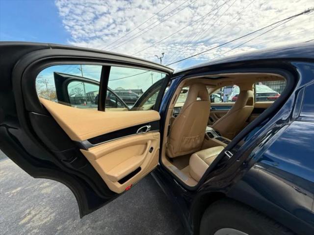 2015 Porsche Panamera 4