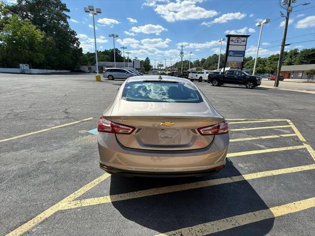 2022 Chevrolet Malibu FWD LT