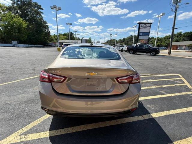 2022 Chevrolet Malibu FWD LT