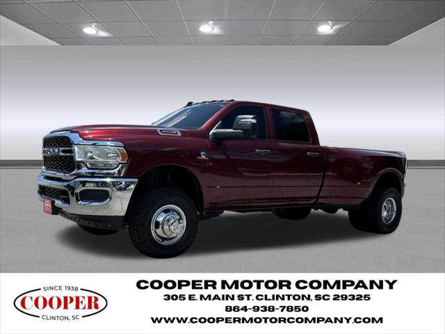 2023 RAM 3500 Tradesman Crew Cab 4x4 8 Box