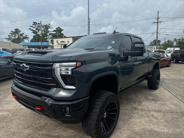 2025 Chevrolet Silverado 2500HD 4WD Crew Cab Standard Bed LTZ