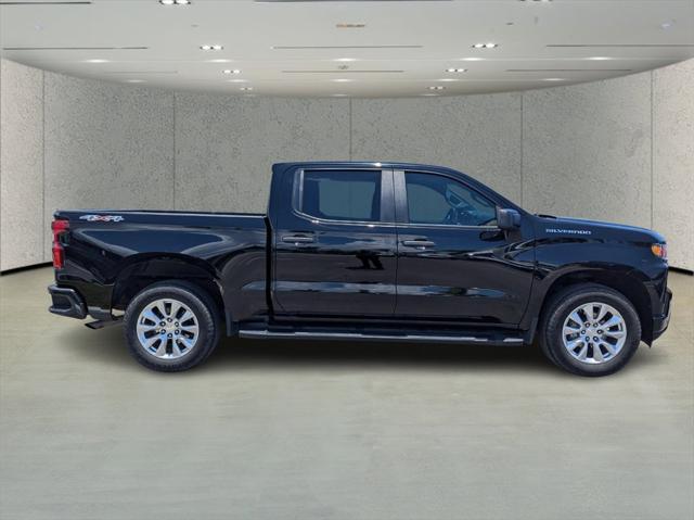 2021 Chevrolet Silverado 1500 4WD Crew Cab Short Bed Custom