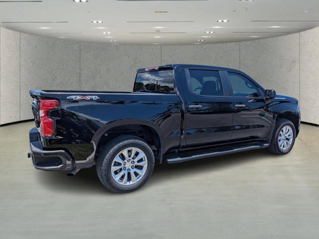 2021 Chevrolet Silverado 1500 4WD Crew Cab Short Bed Custom