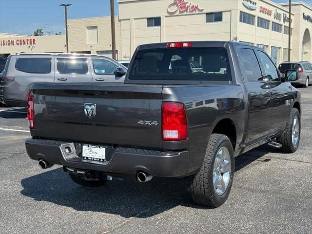 2017 RAM 1500 Express Crew Cab 4x4 57 Box