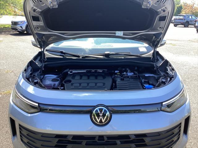 2025 Volkswagen Tiguan 2.0T SE