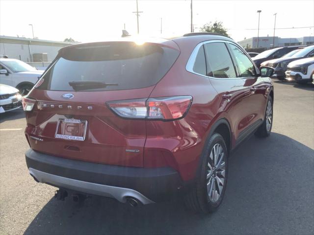 2020 Ford Escape Titanium Hybrid