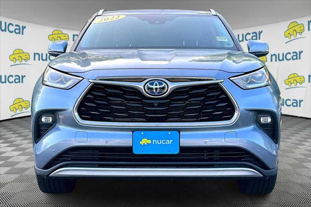 2022 Toyota Highlander Hybrid Platinum