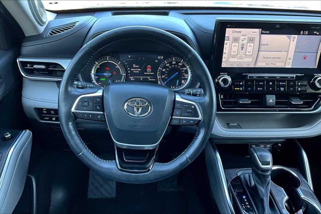 2022 Toyota Highlander Hybrid Platinum