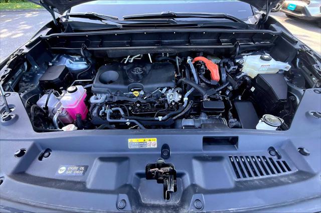 2022 Toyota Highlander Hybrid Platinum