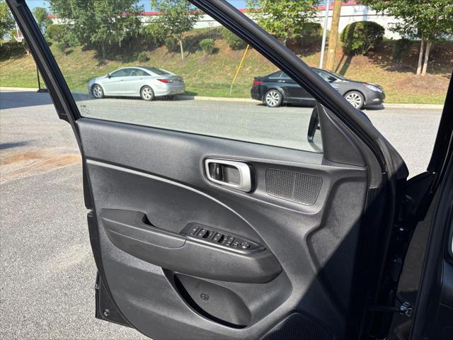 2022 Hyundai Venue SE