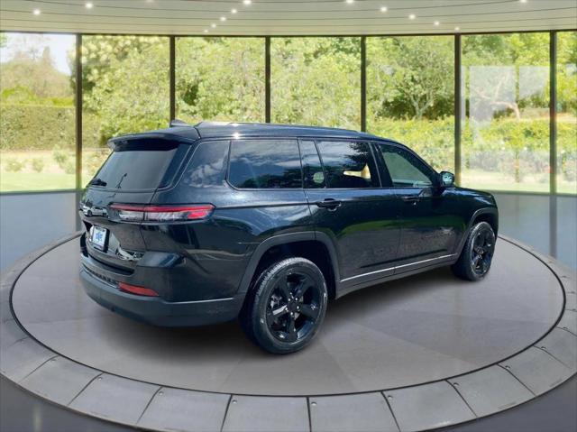 2023 Jeep Grand Cherokee L Altitude 4x4