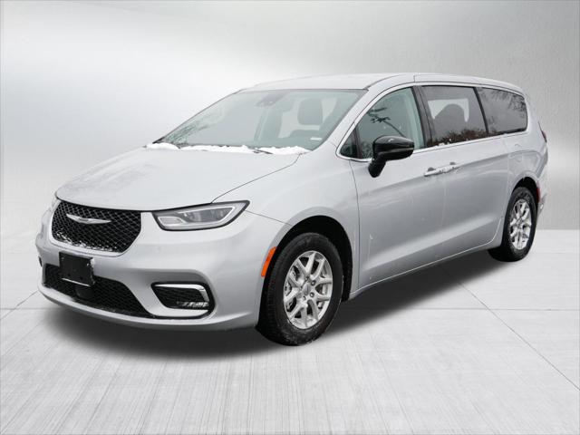 2024 Chrysler Pacifica Touring L 2024 Chrysler Pacifica Touring L
