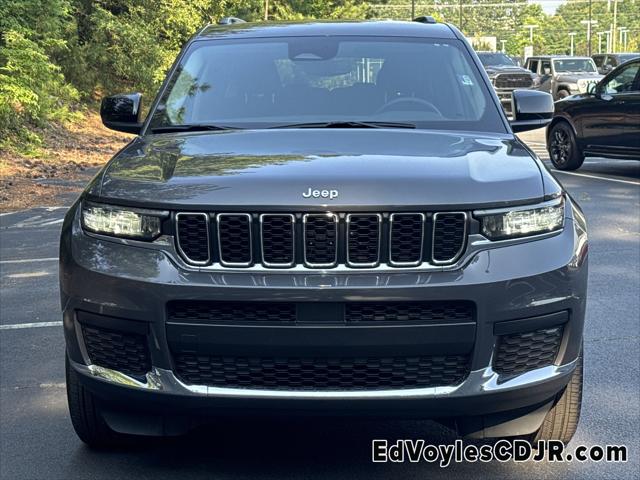 2023 Jeep Grand Cherokee L Laredo 4x4