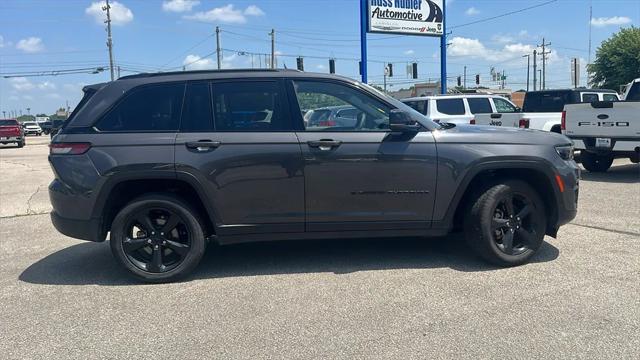 2023 Jeep Grand Cherokee Altitude 4x4 2023 Jeep Grand Cherokee Altitude 4x4