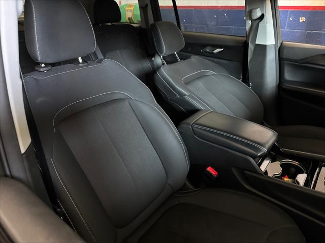 2023 Jeep Grand Cherokee Laredo 4x4