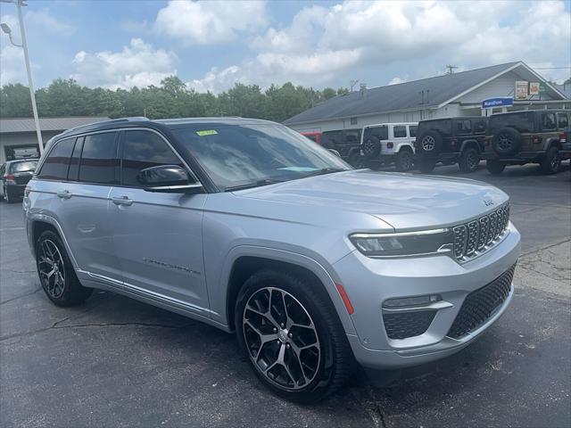 2022 Jeep Grand Cherokee Summit Reserve 4x4 2022 Jeep Grand Cherokee Summit Reserve 4x4