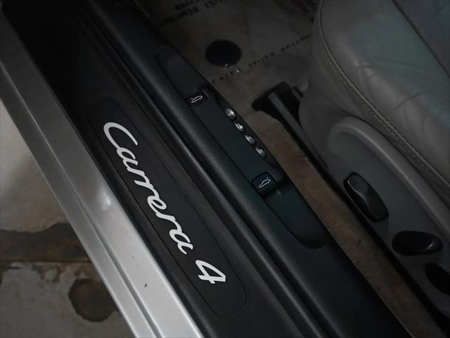 2003 Porsche 911 Carrera