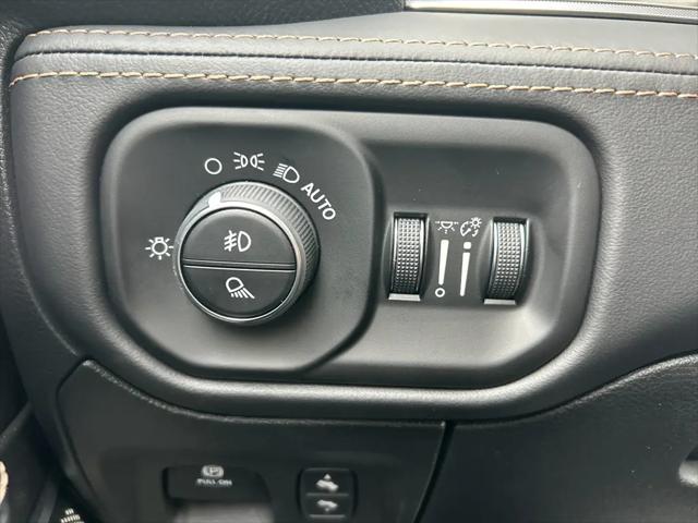 2026 Ram 1500 Tungsten Crew Cab 4x4 5'7" Box
